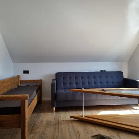 Hannzi Hurka Apartment *